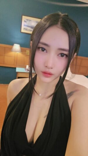 Aisha - Image 5