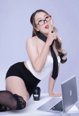 LINDA - Image 10