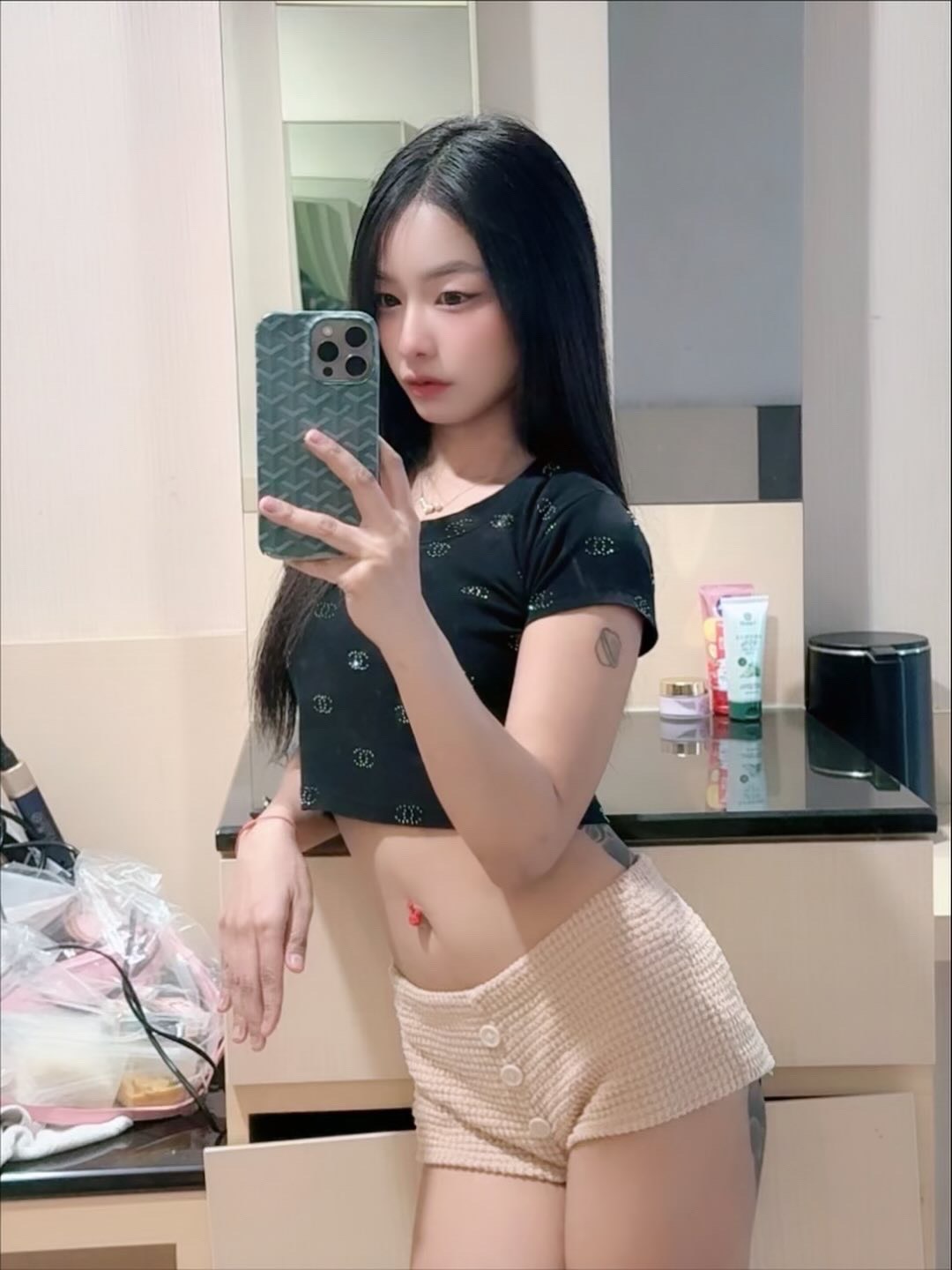 MISS MINA 2 MISS MINA - Image 2